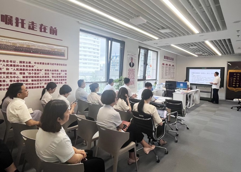 市行政审批局举办第二期&ldquo;法务小秘书&rdquo; 专题培训暨法律服务团队惠企宣讲活动